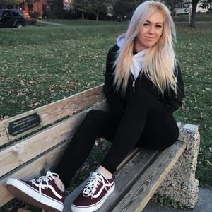 Meet your Posher, Ashlee